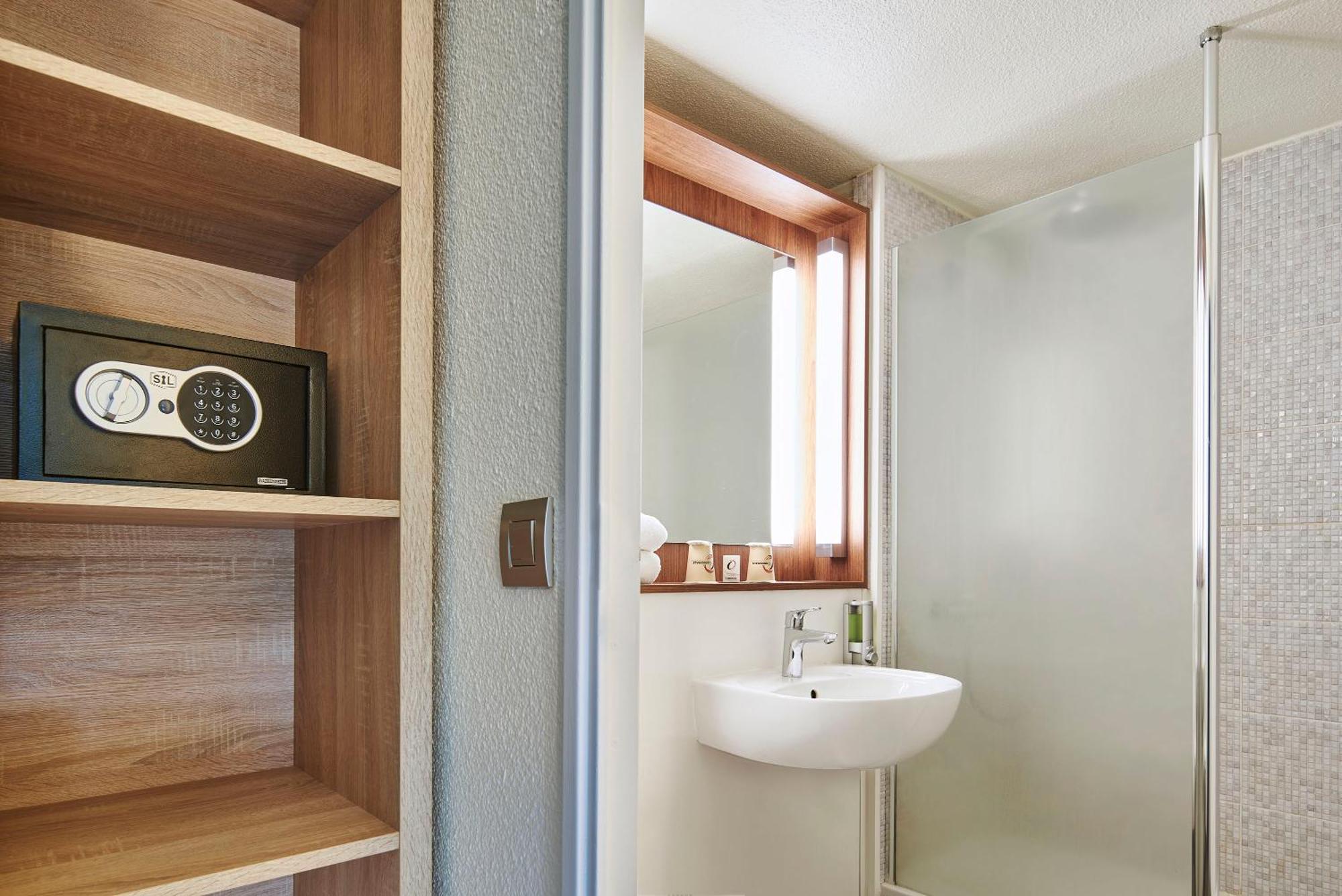 The Originals City Hotel La Verriere-Yvelines Εξωτερικό φωτογραφία
