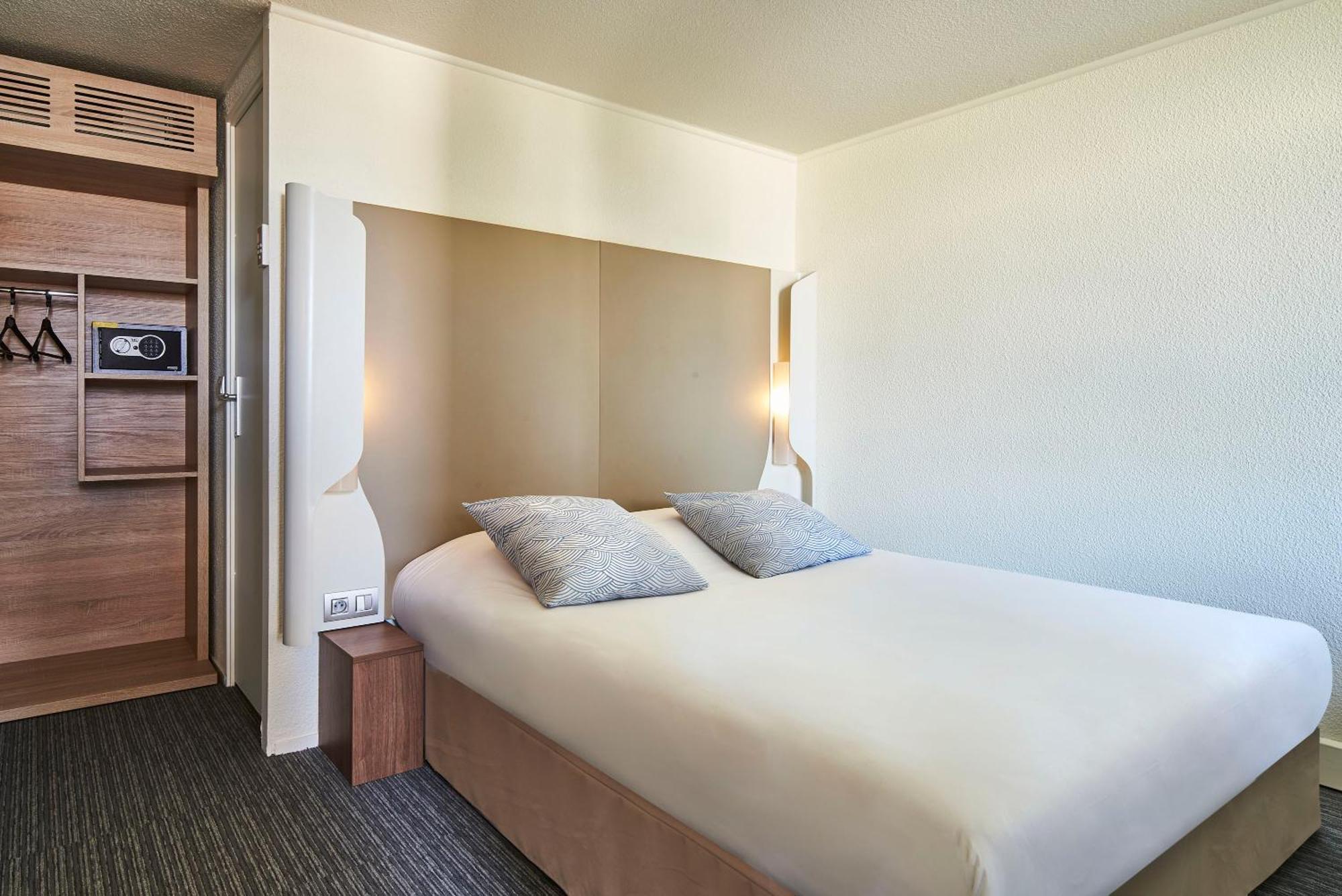 The Originals City Hotel La Verriere-Yvelines Εξωτερικό φωτογραφία
