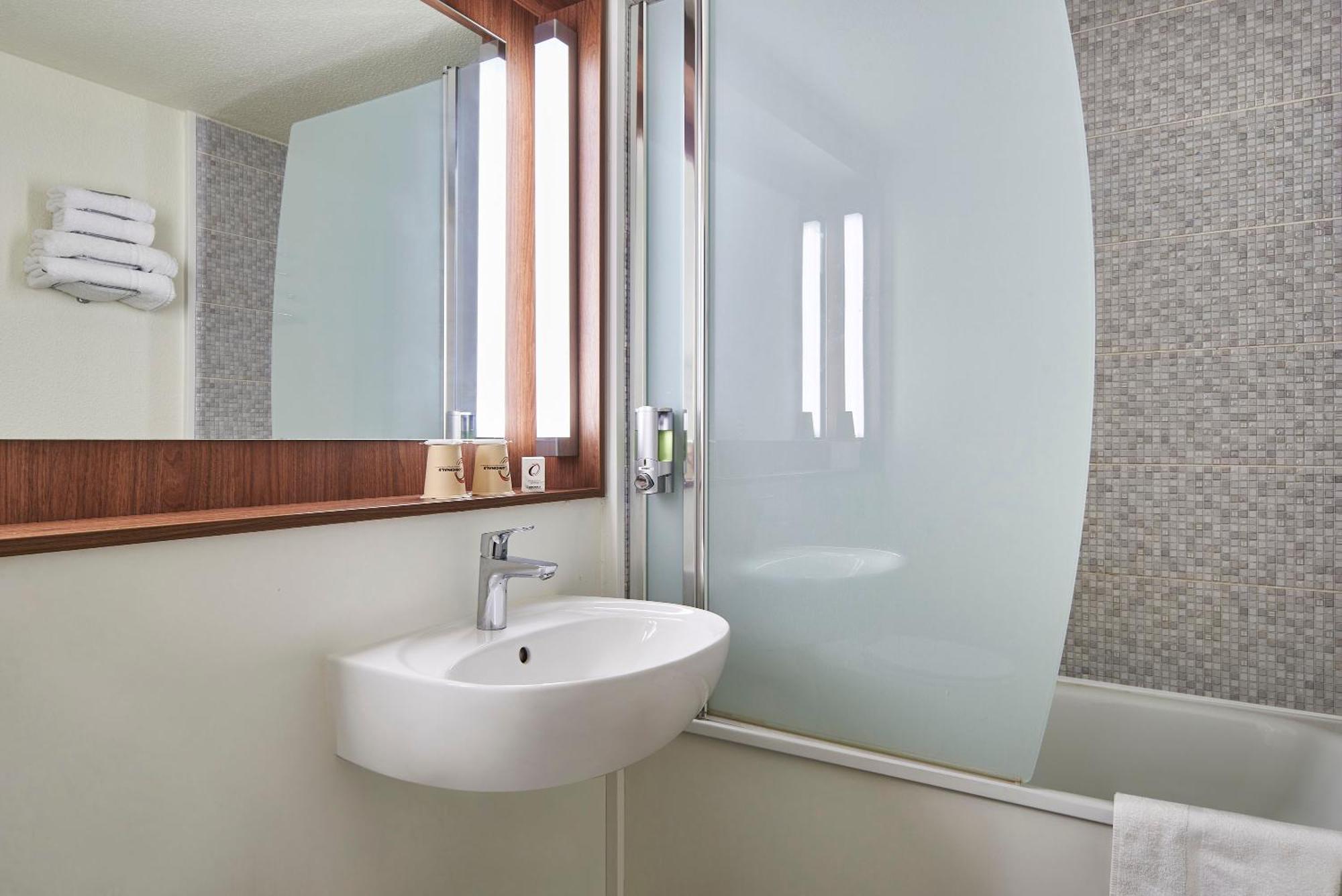 The Originals City Hotel La Verriere-Yvelines Εξωτερικό φωτογραφία