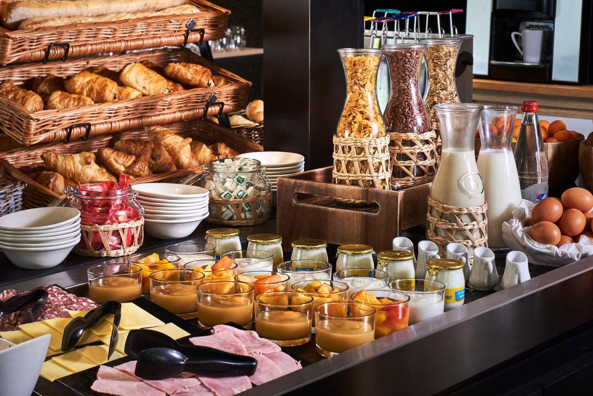 The Originals City Hotel La Verriere-Yvelines Εξωτερικό φωτογραφία